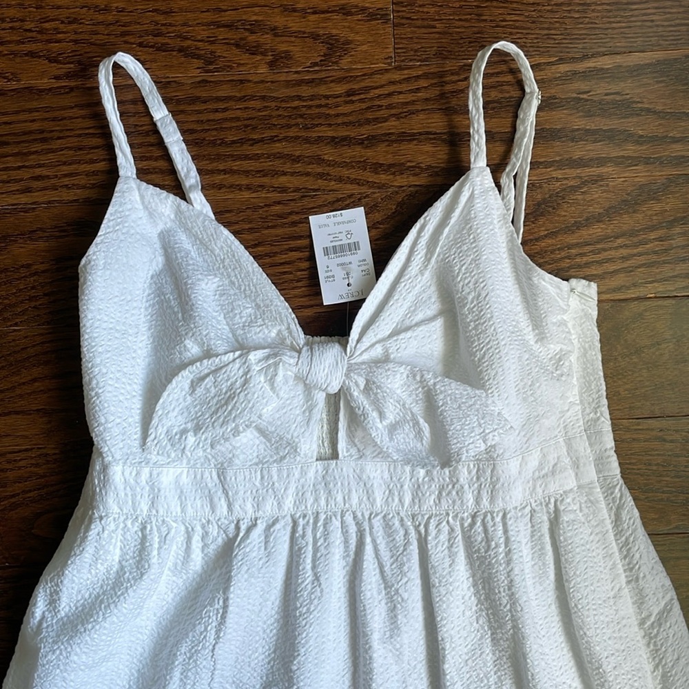 Seersucker Tie-front cutout midi dress in white